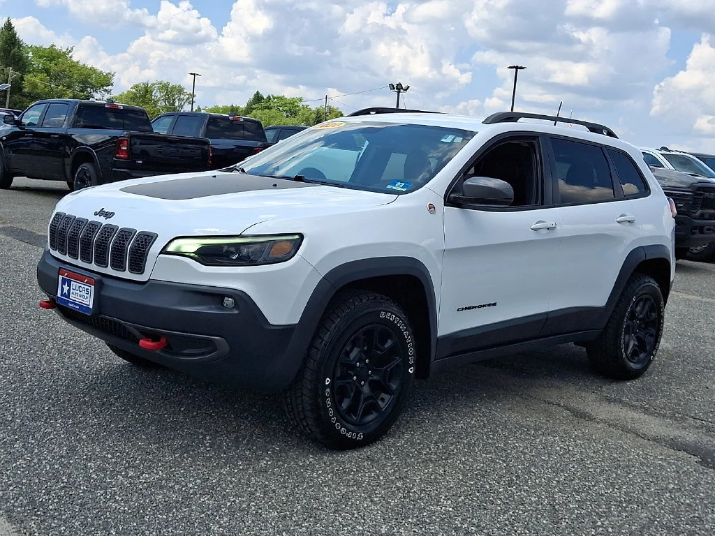 Used 2020 Bright White Clearcoat Jeep Trailhawk image 6