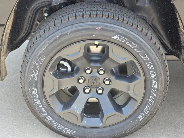New 2026 Diamond Black Crystal Pearl-Coat Exterior Paint RAM Express image 5