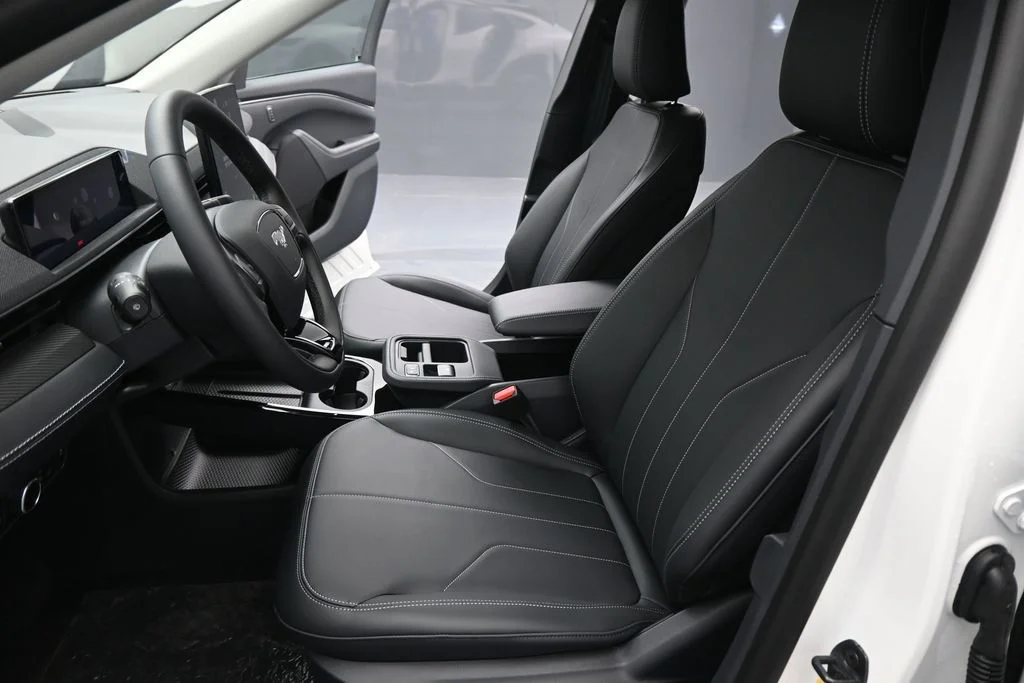 New 2026 Star White Metallic Tri-coat Ford Select image 9