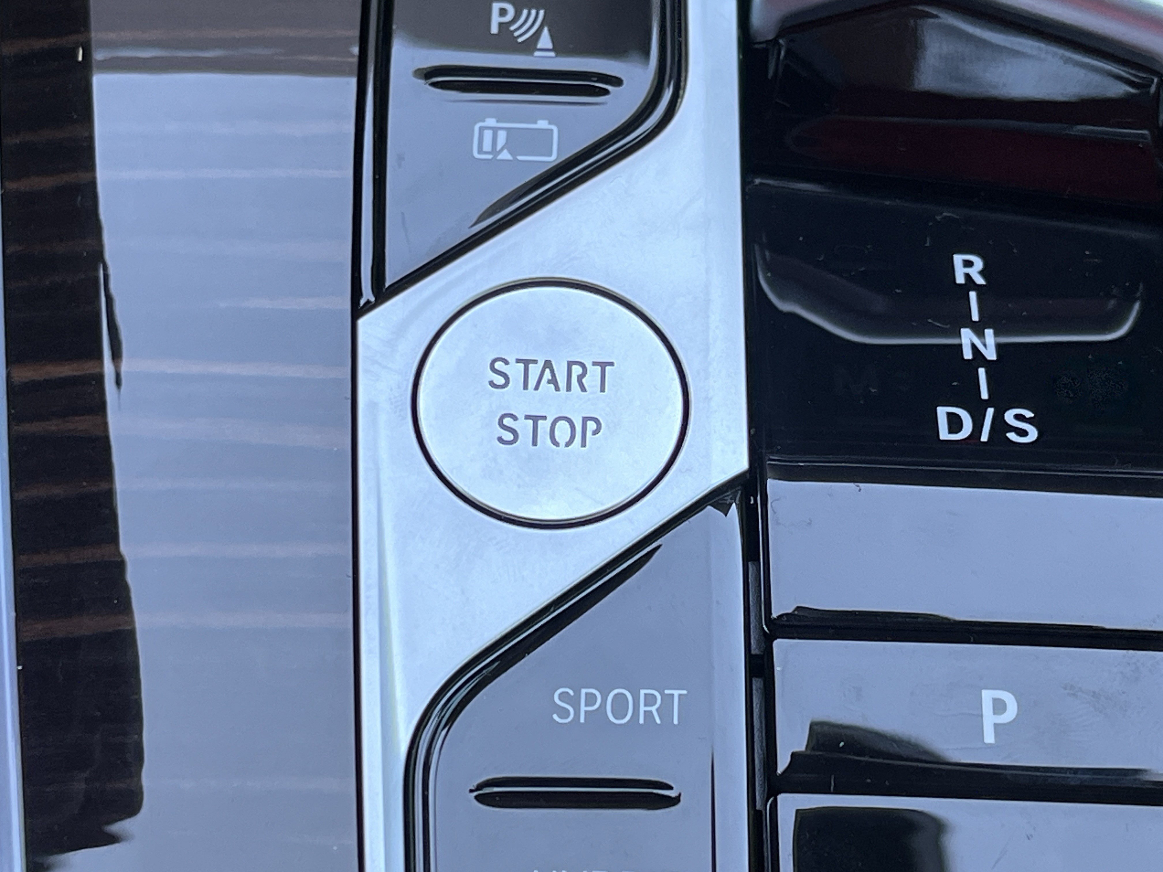 New 2026 Dravit Grey Metallic BMW xDrive50e image 11