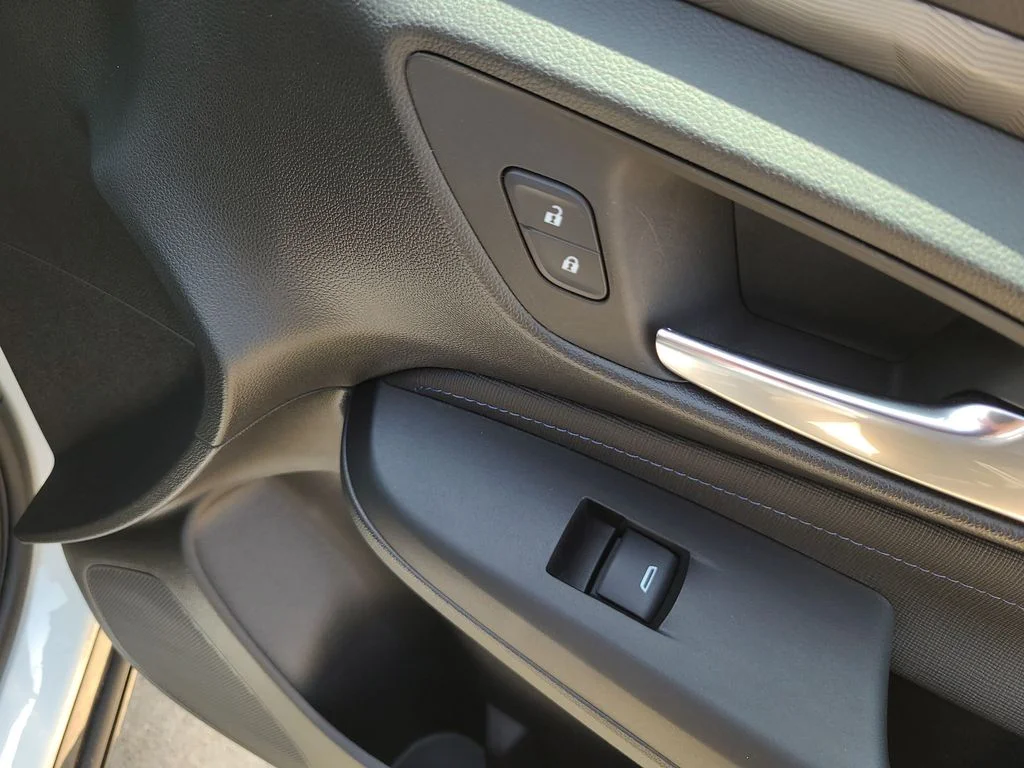 Used 2024 White Buick Sport Touring image 9