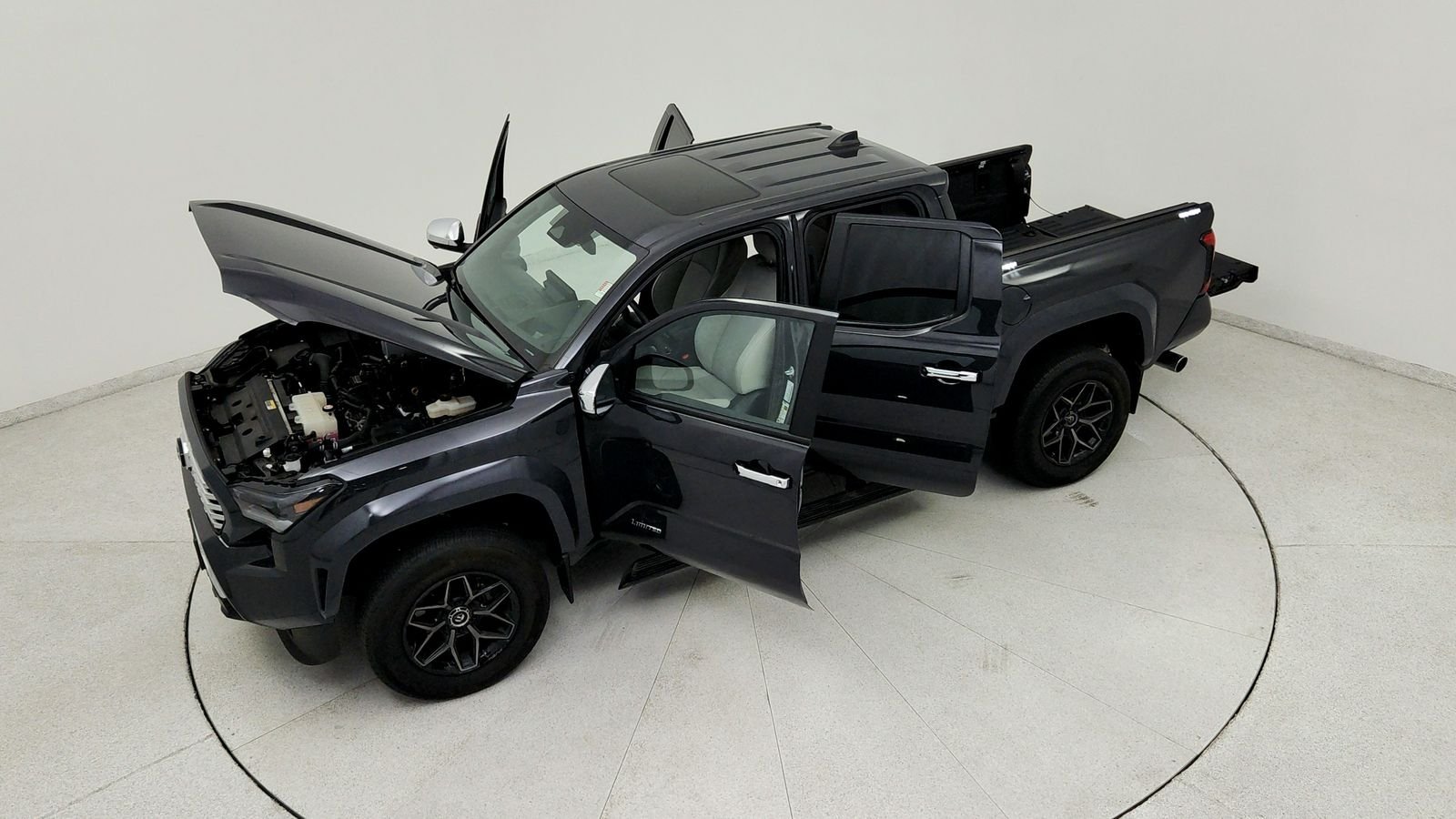 Used 2024  Toyota Limited image 22
