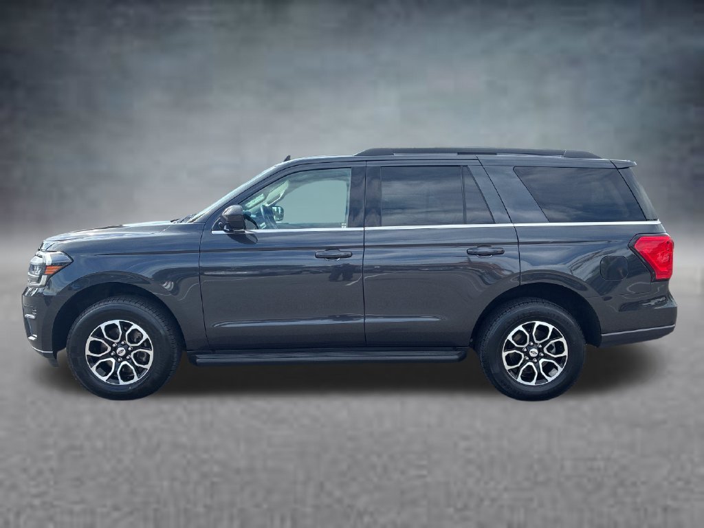Used 2024 Dark Matter Gray Ford XLT image 2