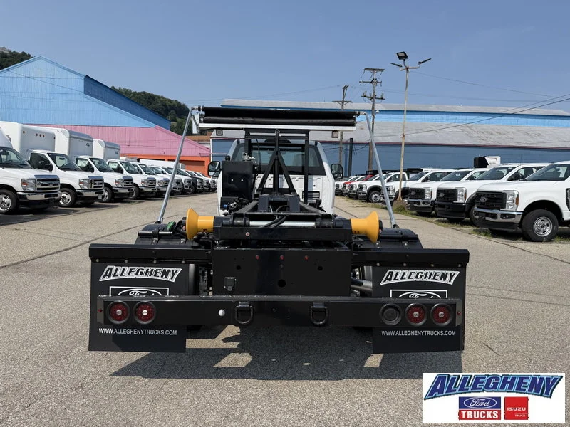 New 2026 Oxford White Ford XL image 6