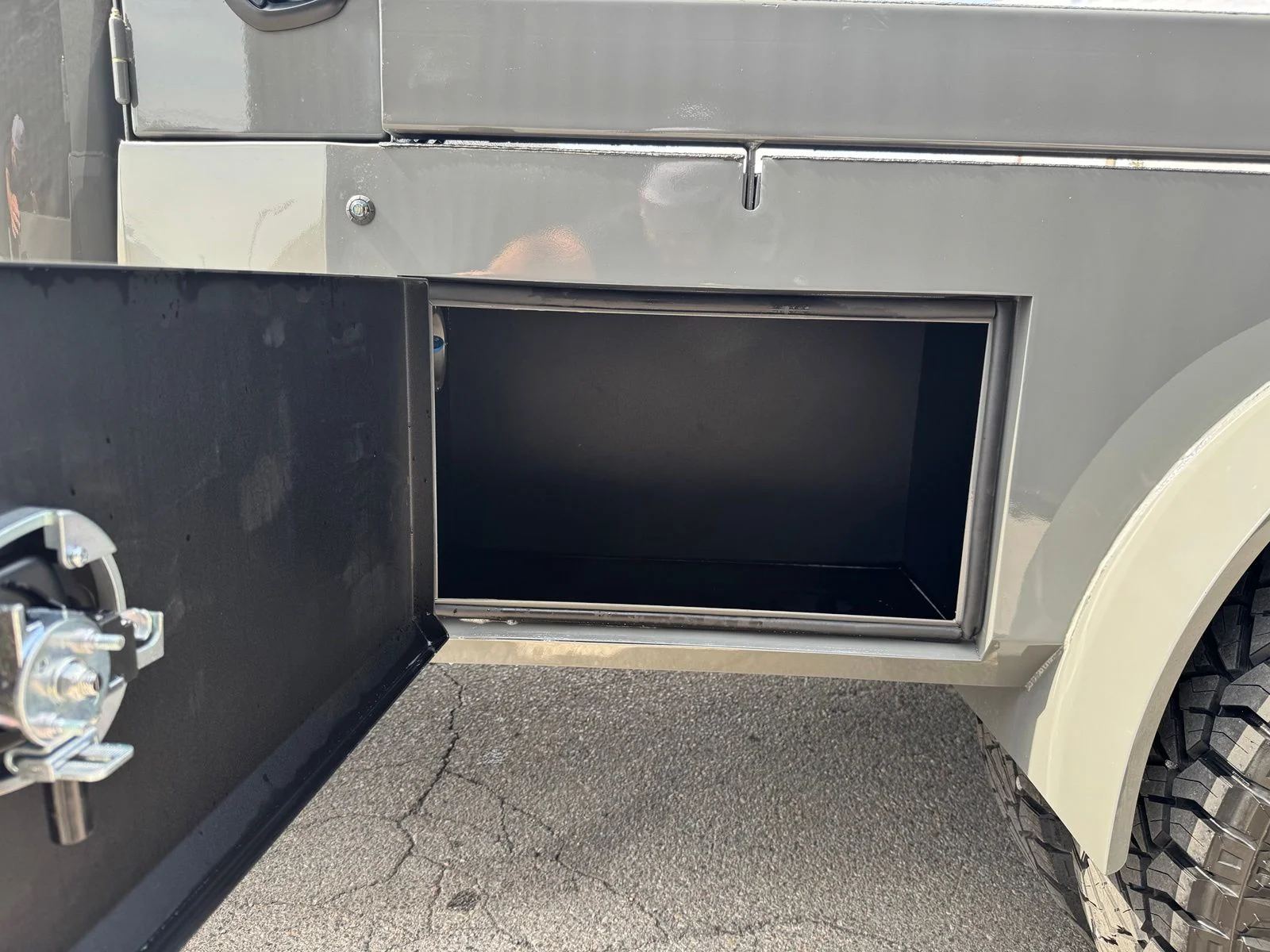 New 2026 Ceramic Gray Clearcoat RAM Laramie image 14