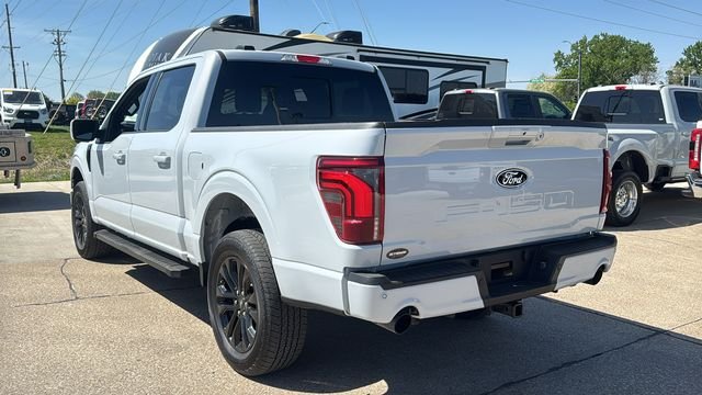 Used 2025 White Ford Lariat image 8