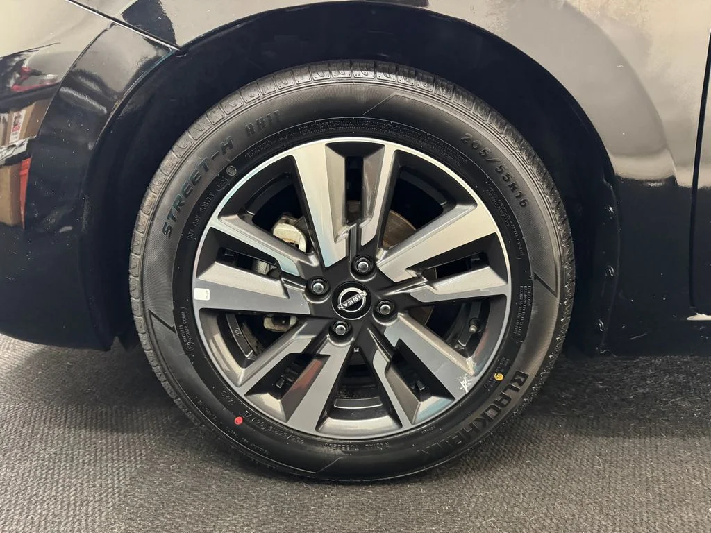 Used 2025 Black Nissan 1.6 SV image 12