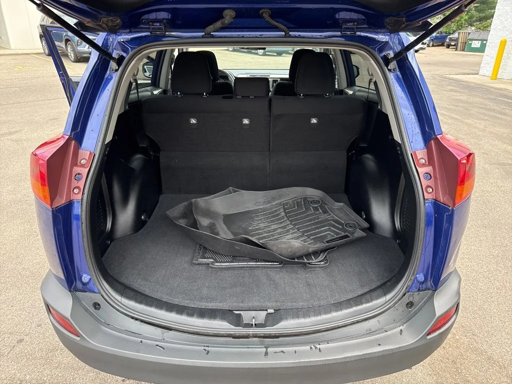 Used 2015 Blue Crush Metallic Toyota XLE image 34
