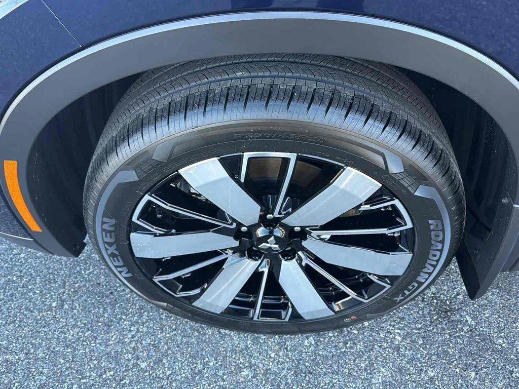 2026 Mitsubishi Outlander SE - Photo 11