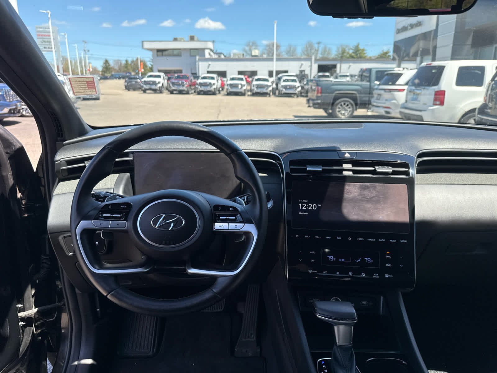 Used 2023 Black Hyundai Limited image 16