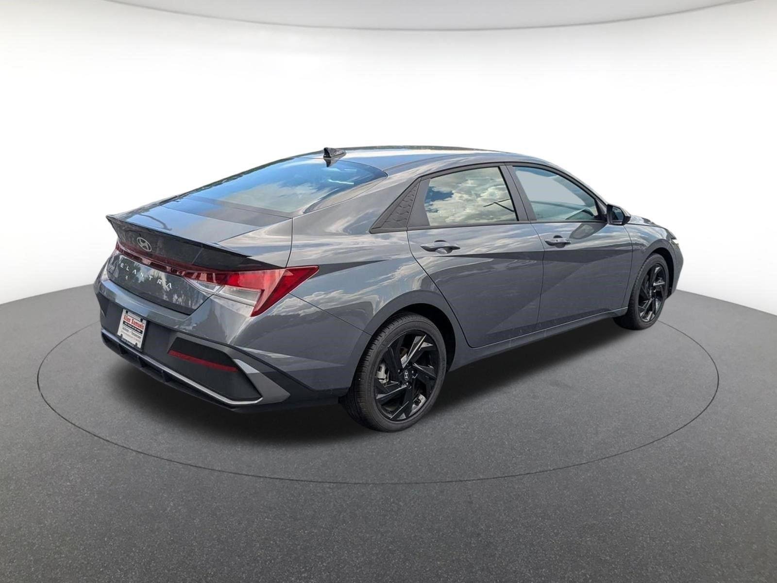 New 2026 Ecotronic Gray Hyundai SEL Sport image 4