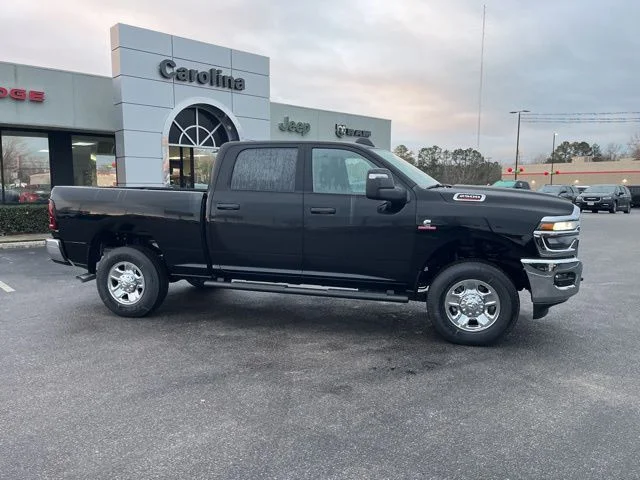 New 2026 Diamond Black Crystal Pearl-Coat Exterior Paint RAM Tradesman image 2
