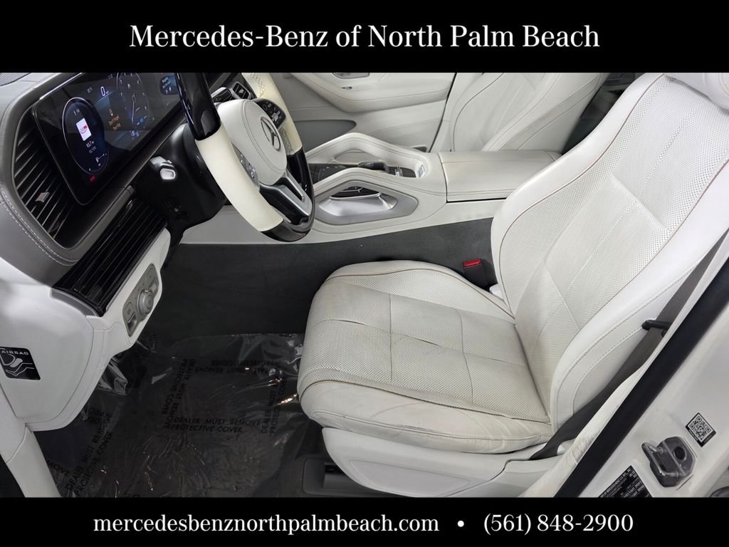 Used 2022 White Mercedes-Benz Maybach GLS 600 image 9