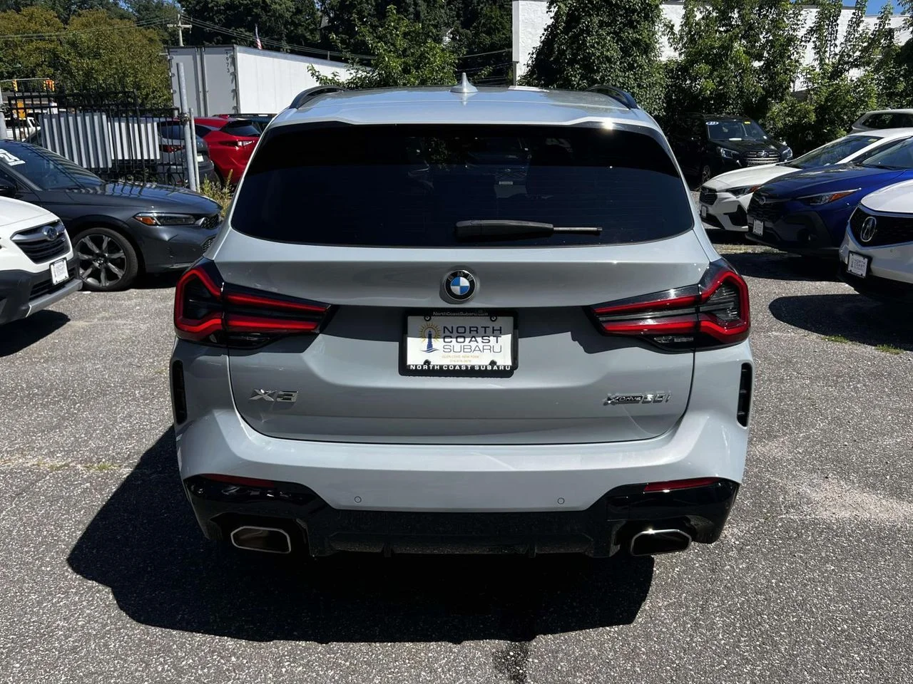 Used 2024 Gray Metallic BMW xDrive30i image 8