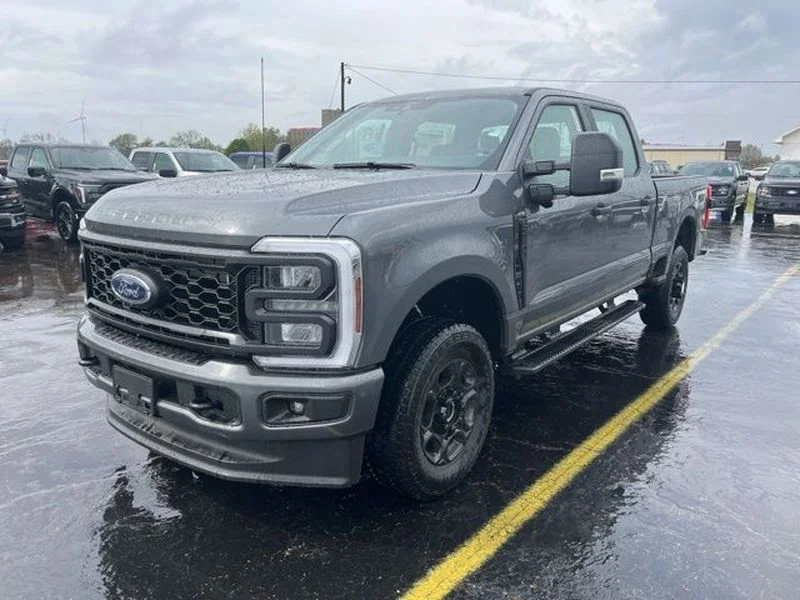 2026 Ford F-250 XL 4x4 Crew Cab 6-3/4' Box's photo