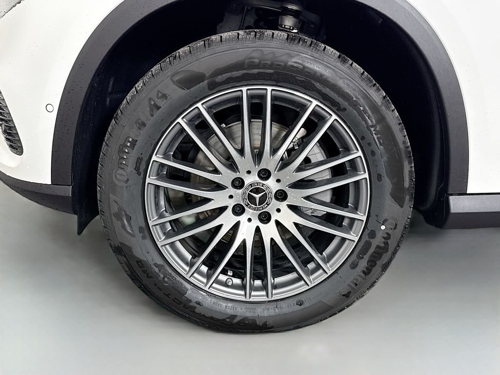 New 2026 Polar White Mercedes-Benz GLC 300 image 32