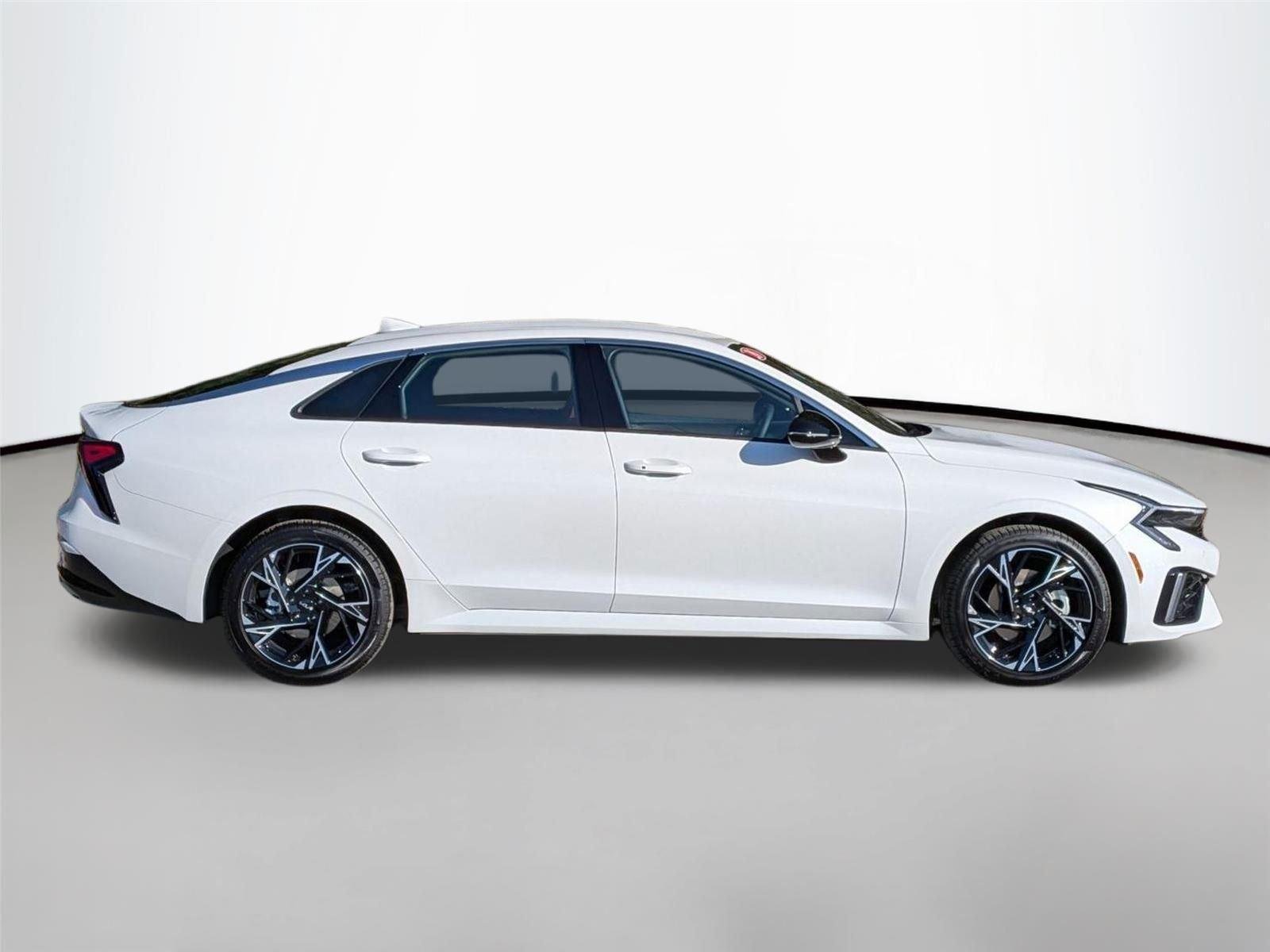 New 2026 Snow White Pearl Kia GT-Line image 6
