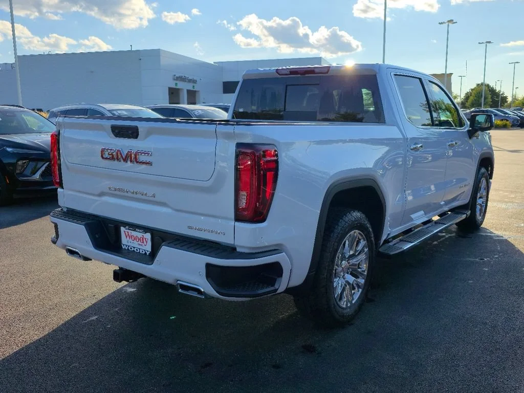 2026 GMC Sierra 1500 Denali - Photo 8