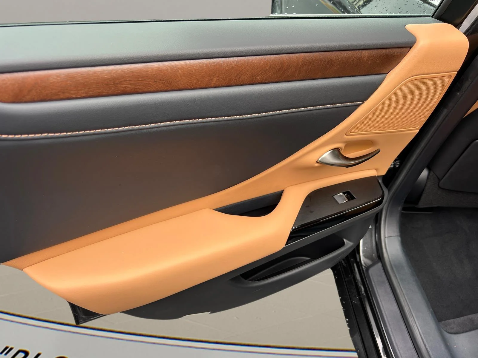 Certified Used 2025 Caviar Lexus 350 image 22