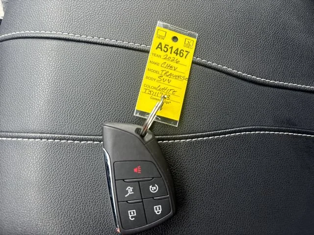 Used 2026 Summit White Chevrolet LT image 33