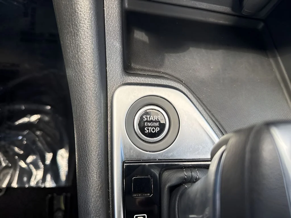 Used 2025 Blue Nissan SV image 21