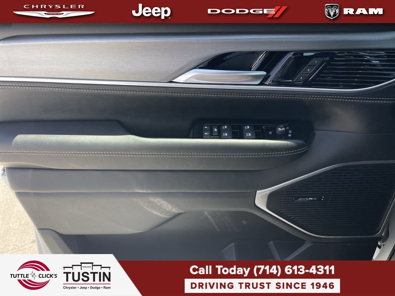 New 2026 Bright White Clear-Coat Exterior Paint Jeep Limited Altitude image 20