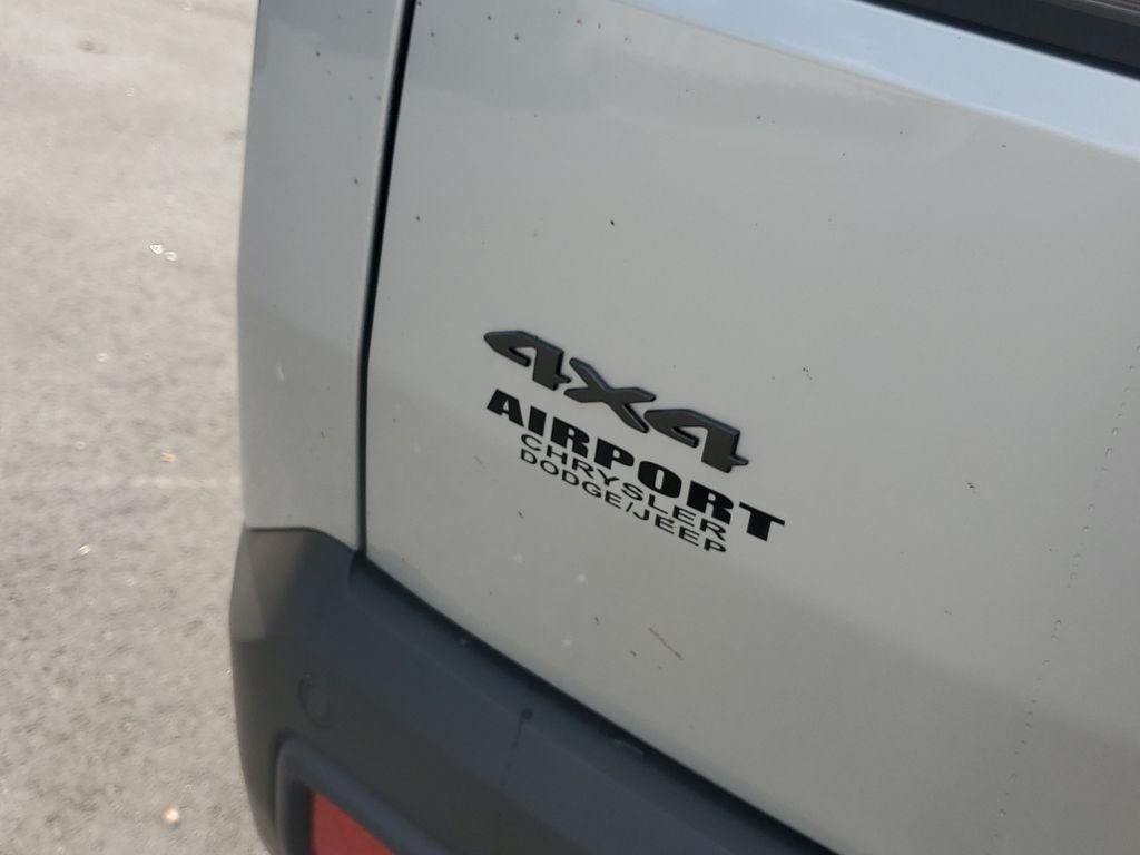 New 2026 Silver Zynith Clear-Coat Exterior Paint Jeep Overland image 6
