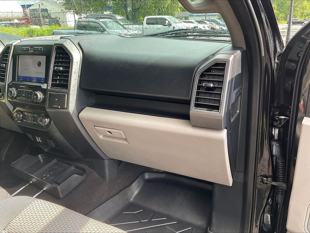 Used 2020 Black Ford XLT image 13