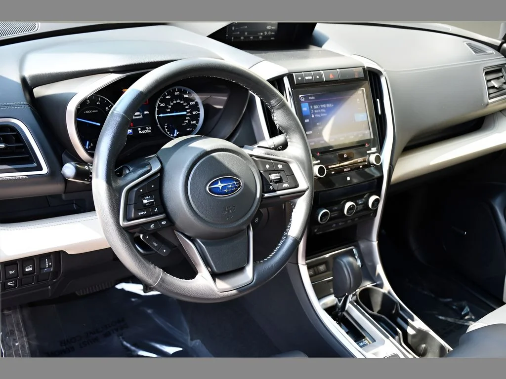 Used 2020 Magnetite Gray Metallic Subaru Limited image 12