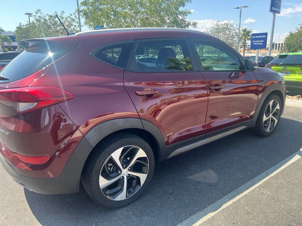 Used 2016 Red Hyundai Sport image 9