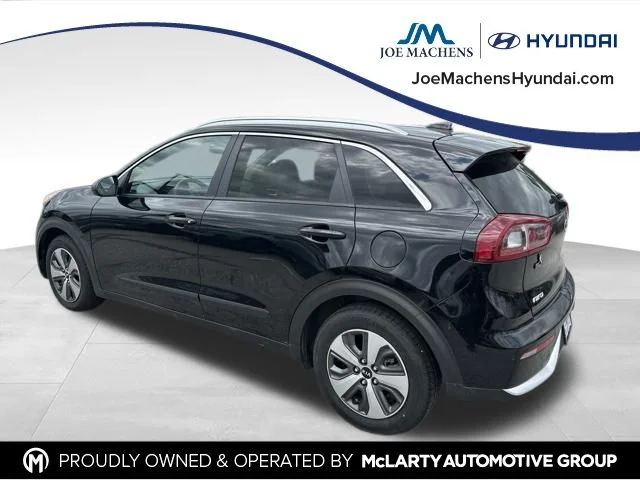 Used 2019 Black Kia LX image 6