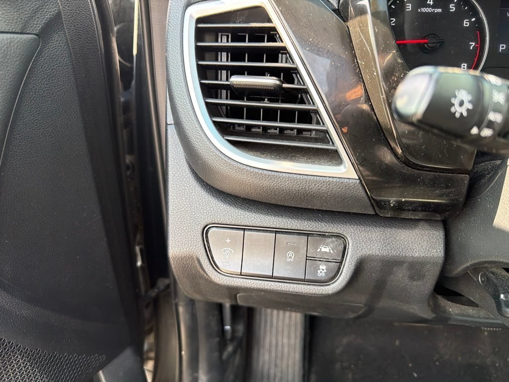 Used 2022 Gravity Gray Kia EX image 12