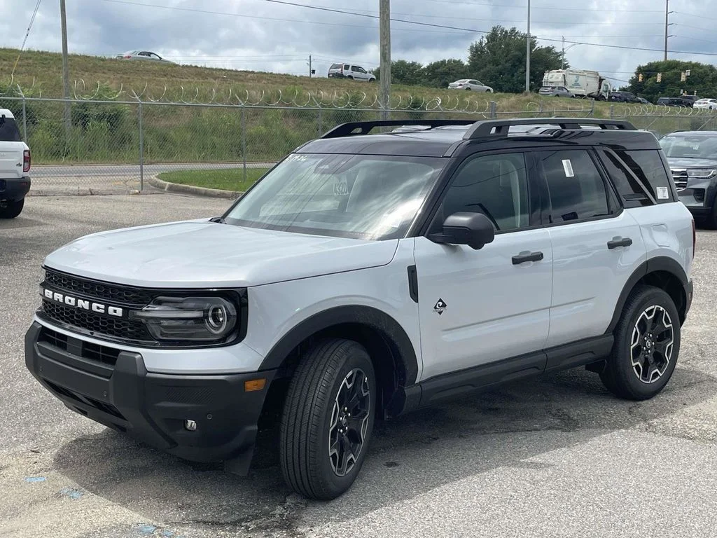 New 2026 Space White Metallic Ford Outer Banks® image 7