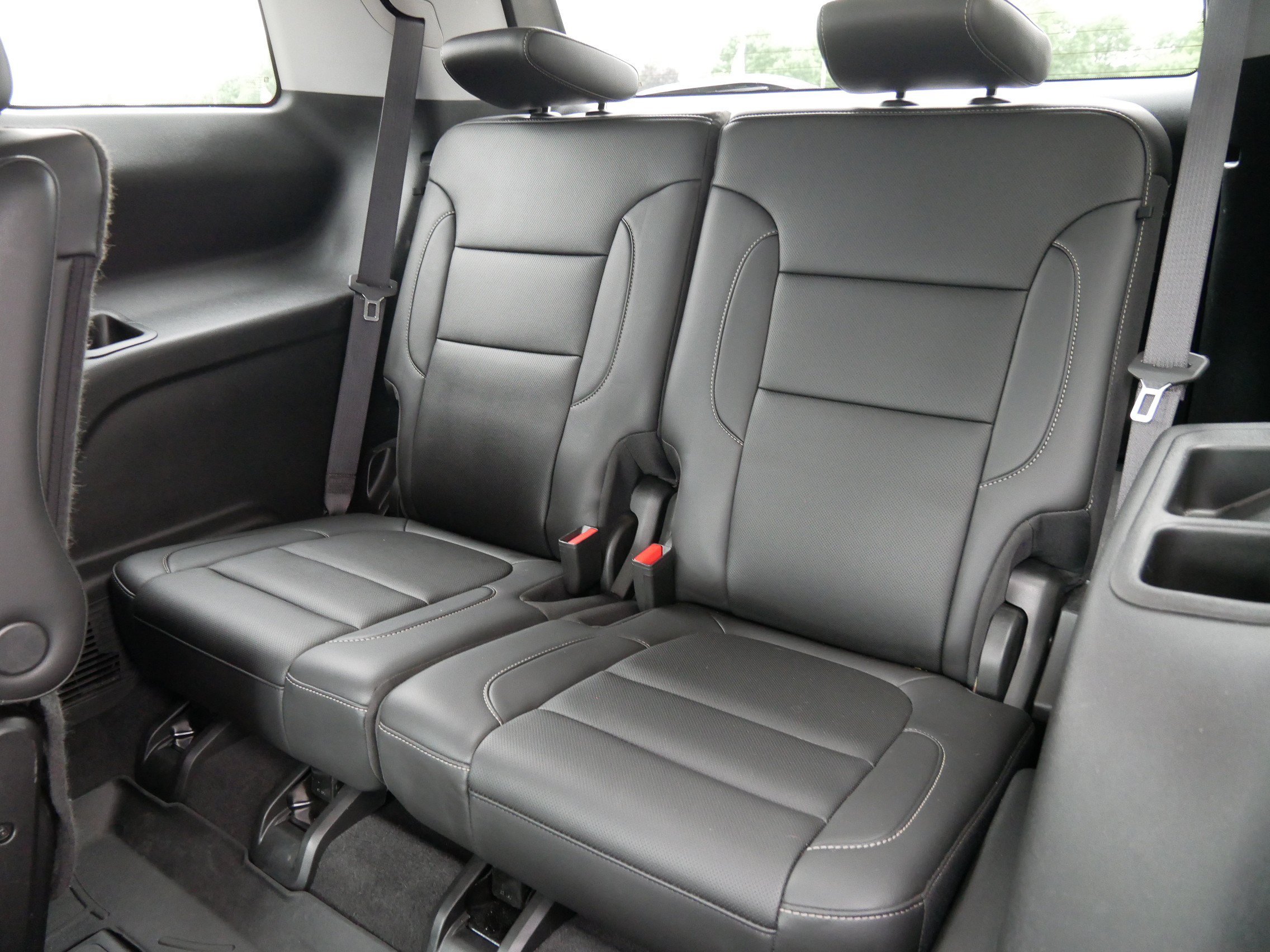 Certified Used 2023 Sterling Metallic GMC SLT image 12