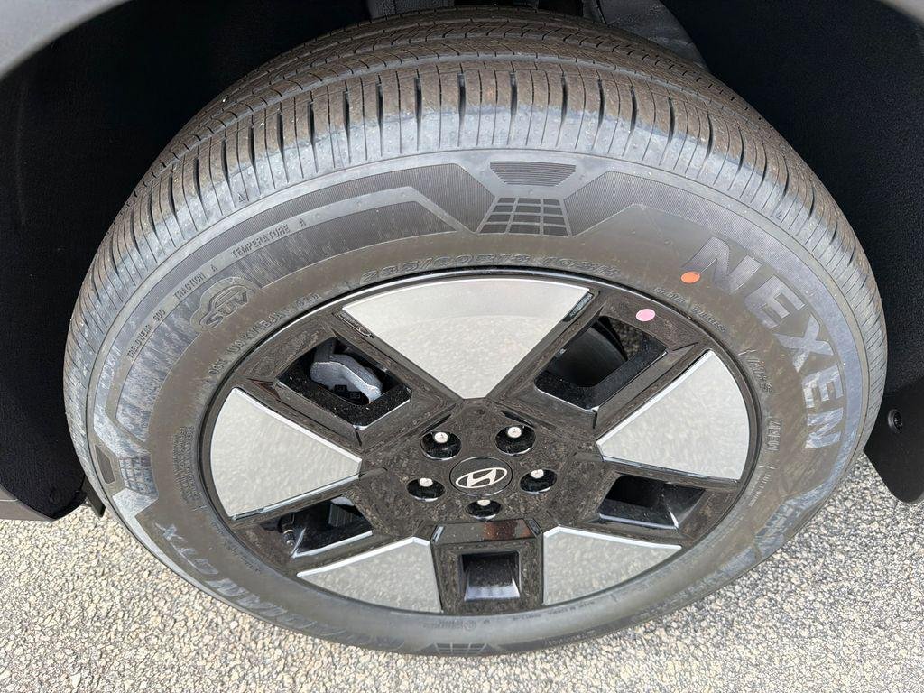 New 2026 Silver Hyundai SE image 11
