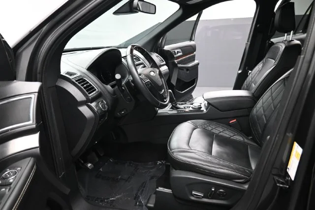 Used 2018 Gray Ford Platinum image 18