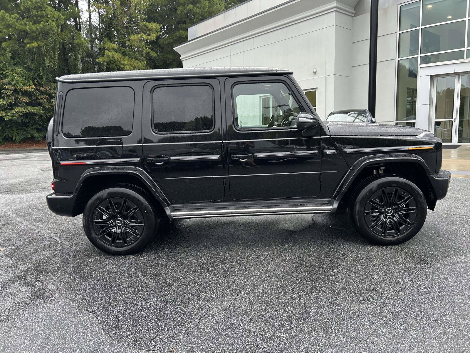 New 2027 Obsidian Black Metallic Mercedes-Benz G 580e SUV image 5