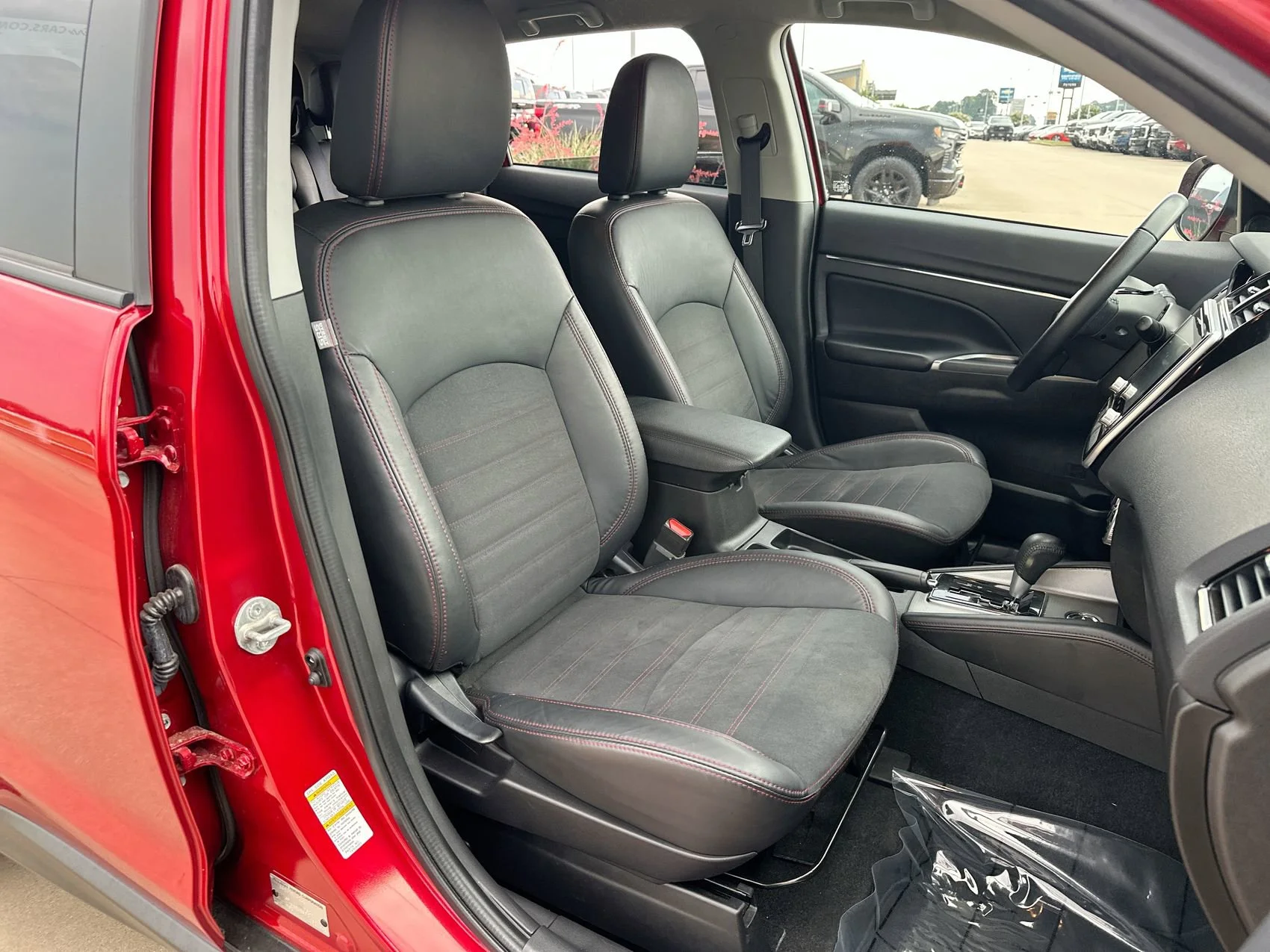 Used 2024 Red Mitsubishi 2.0 SE image 24