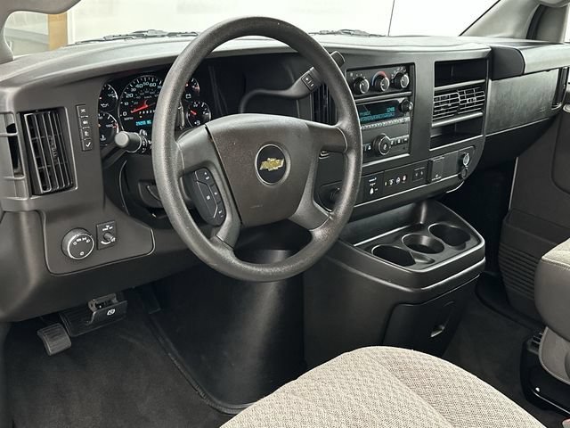 2025 Chevrolet Express Passenger LT - Photo 7