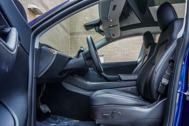 Used 2021 Blue Tesla Long Range image 34