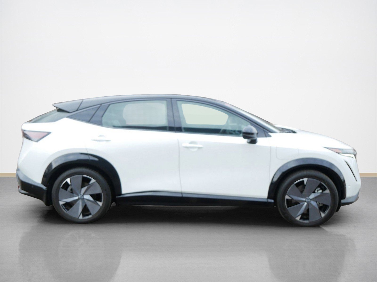 Certified 2024 Nissan ARIYA Platinum+ with VIN JN1DF0CD9RM734305 for sale in Maplewood, Minnesota