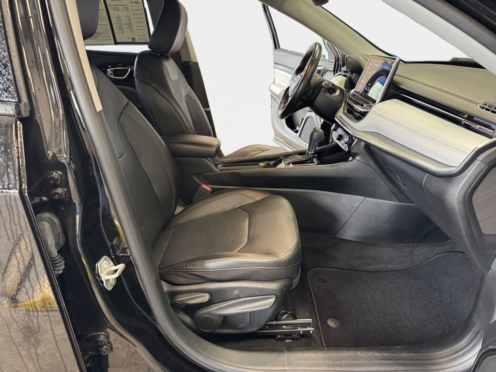 Used 2022 Diamond Black Jeep Limited image 19