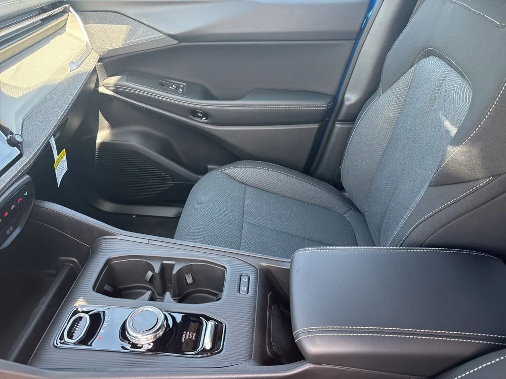 New 2026 Hydro Blue Pearl-Coat Exterior Paint Jeep Laredo image 25