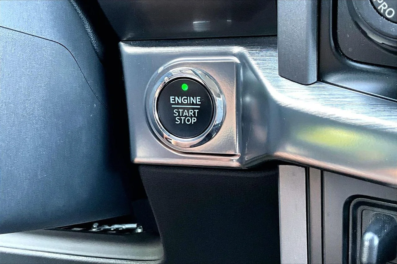 Certified Used 2022 Black Ford Lariat image 27