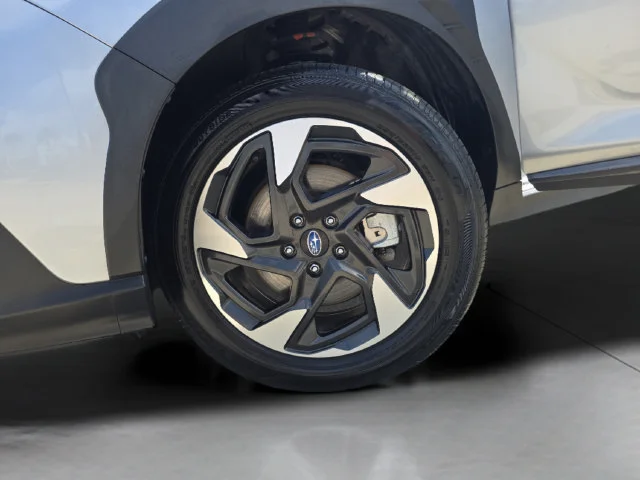 Used 2024 Silver Subaru Limited image 27