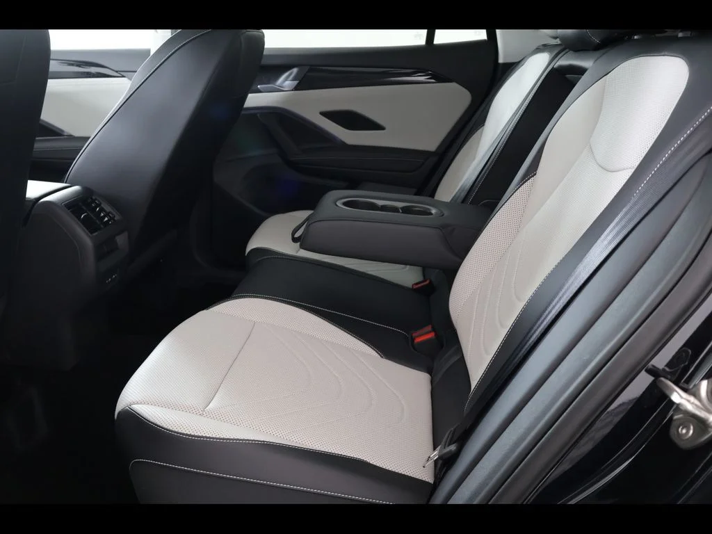 New 2026 Black Volkswagen 2.0T SE image 10