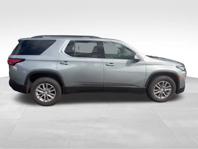 Used 2023 STERLING GRAY METALLIC Chevrolet LT Cloth image 7