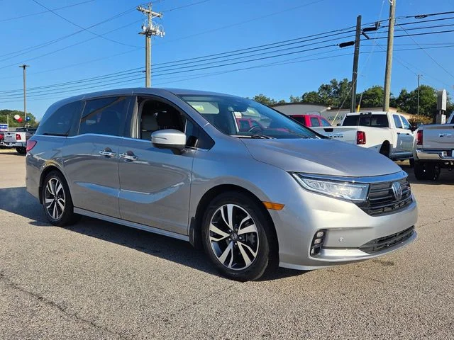 Used 2023  Honda Touring image 1