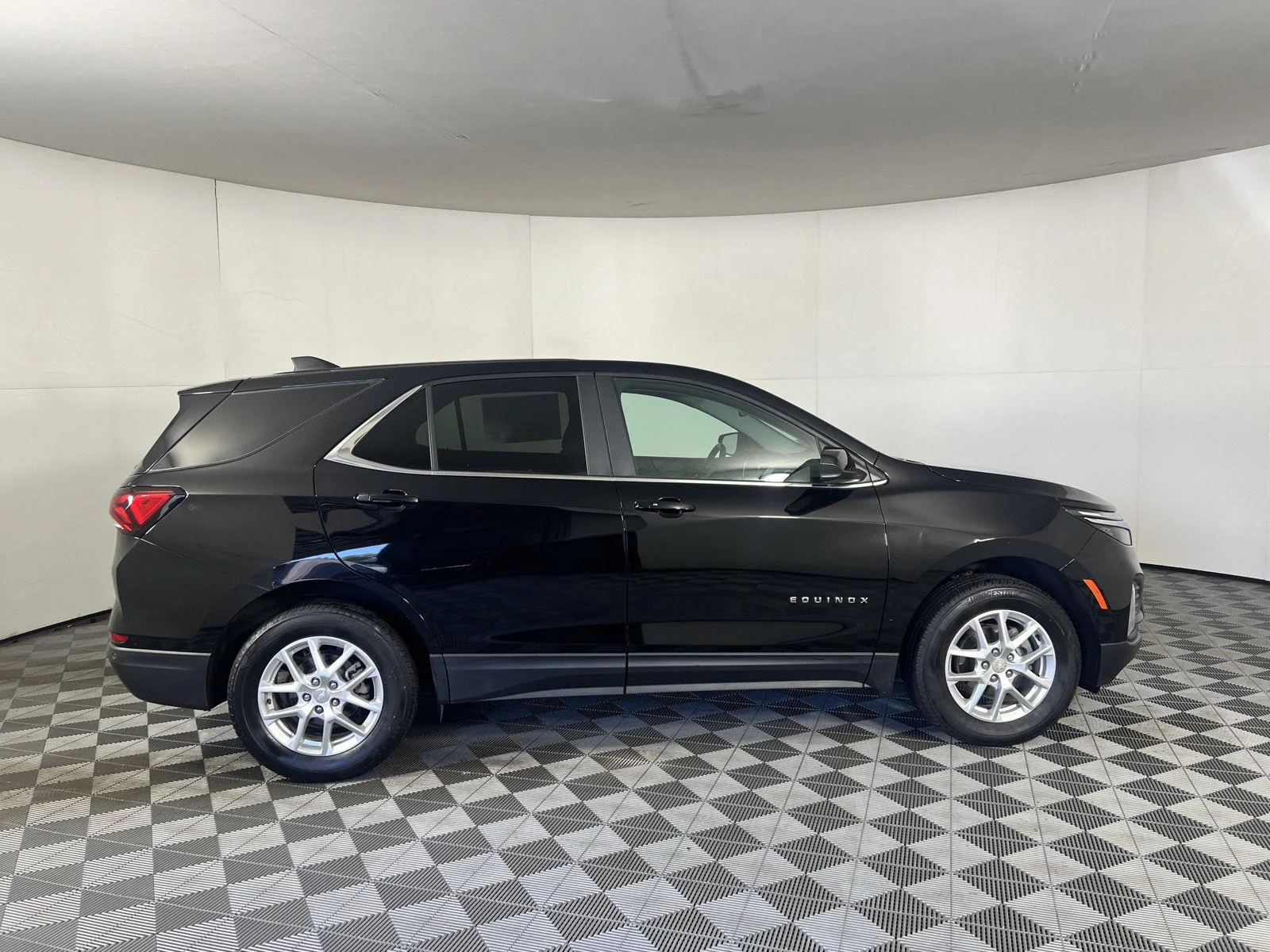 Used 2024 Mosaic Black Metallic Chevrolet LT image 22