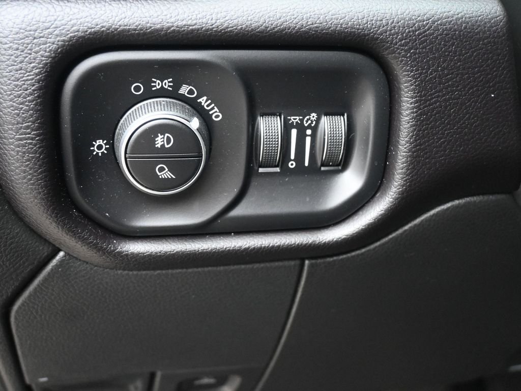 Used 2023 Black Ram Laramie image 9
